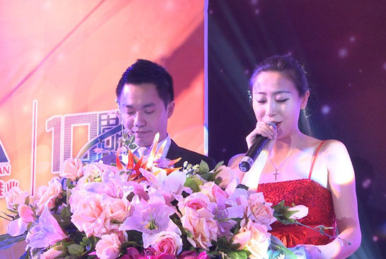 鞋业连锁公司十周年庆